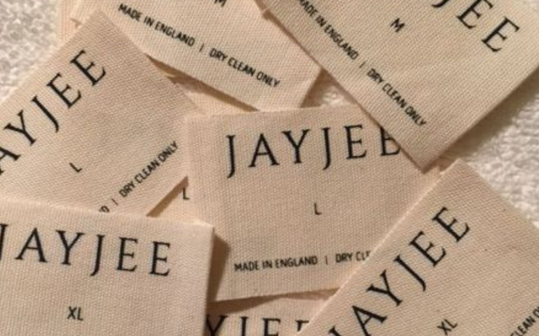 Comment Choisir une Étiquette en Coton pour Vos Vêtements ?